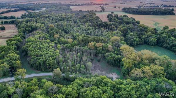000 Pin Oak Road, Edwardsville, IL 62025