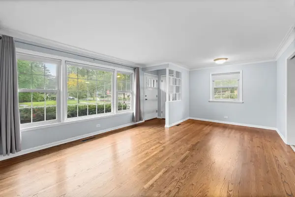 602 N Drury LN, Arlington Heights, IL 60004
