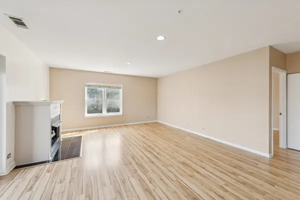 1319 CHICAGO AVE #305, Evanston, IL 60201