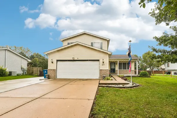 1677 Carol Anne DR, Morris, IL 60450