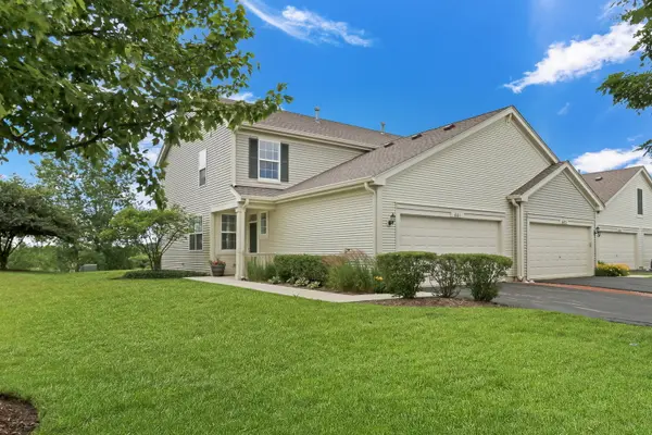 601 W Kristina LN, Round Lake, IL 60073