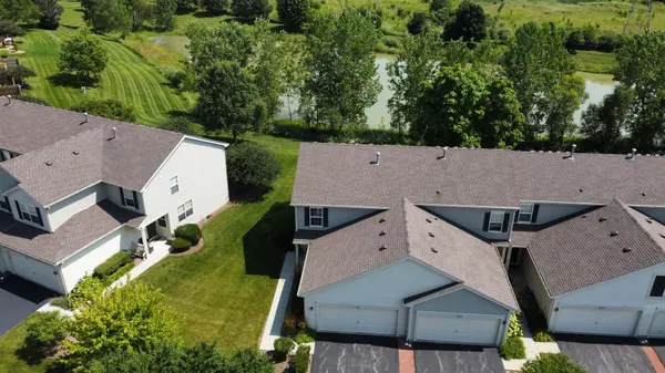 601 W Kristina LN, Round Lake, IL 60073
