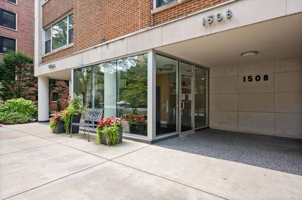1508 Hinman AVE #6C, Evanston, IL 60201