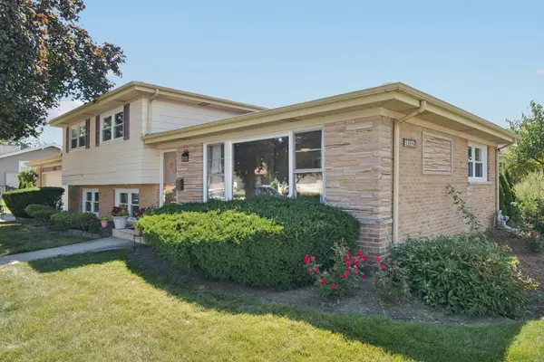 8157 N ROOT CT, Niles, IL 60714