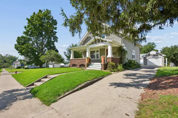 1602 7th AVE, Belle Plain, IA 52208