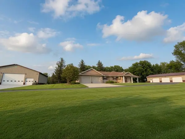 70082 270th AVE, Kasson, MN 55944