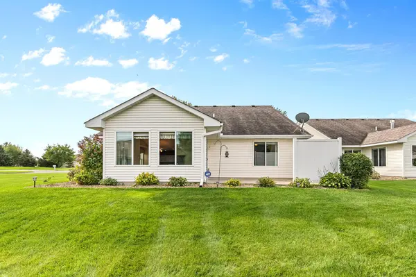 366 25th LN SE, Cambridge, MN 55008