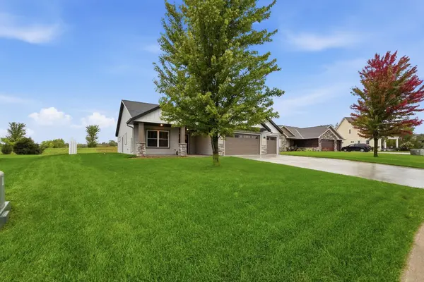 3267 Old Stone WAY NE, Sauk Rapids, MN 56379