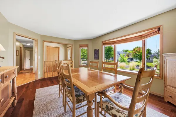 137 Elk DR SE, Hutchinson, MN 55350