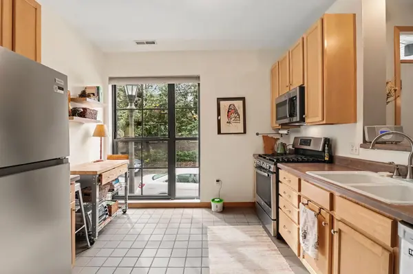 820 Emerald ST #117, Saint Paul, MN 55114