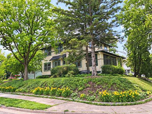 3001 W 47th ST, Minneapolis, MN 55410