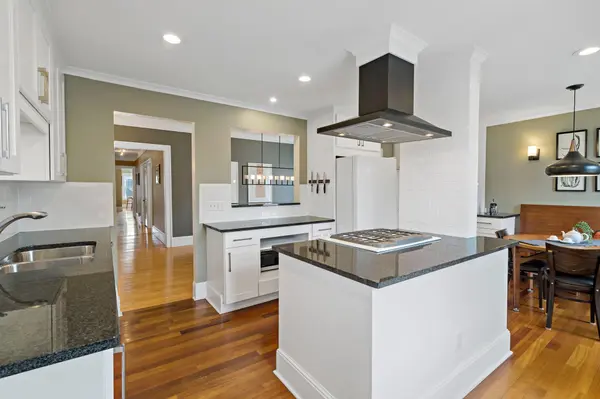 2407 Girard AVE S #6, Minneapolis, MN 55405