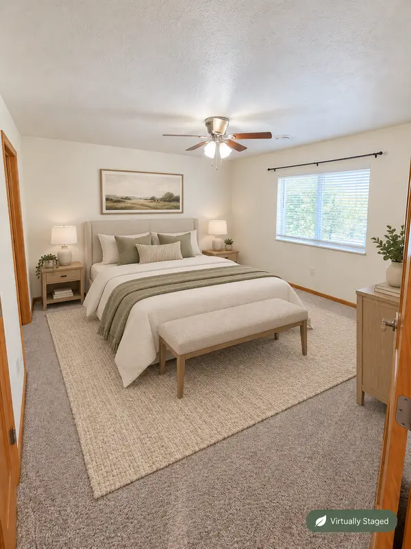 1205 Canoga Park DR #1, Marshall, MN 56258