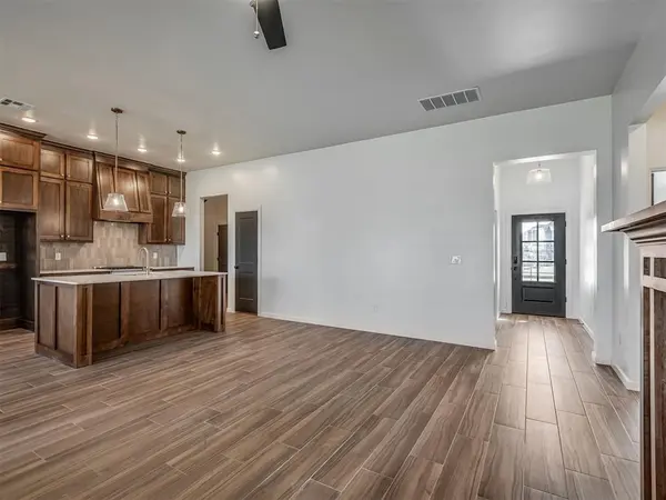 5101 Misty Wood LN, Mustang, OK 73064