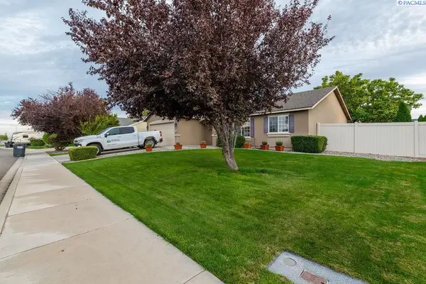 4412 Monterey Dr, Pasco, WA 99301