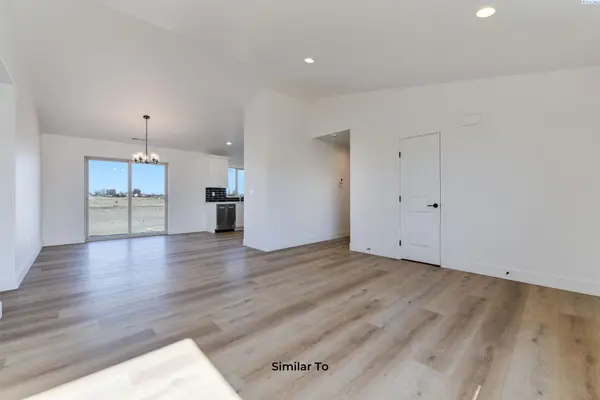 10212 Sunset Trail, Pasco, WA 99301