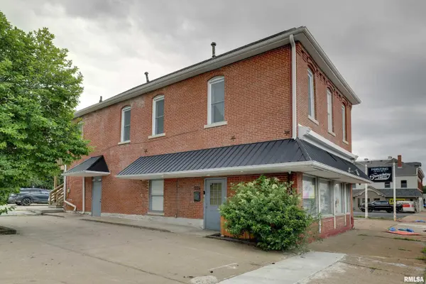 1224 BROADWAY ST, Quincy, IL 62301