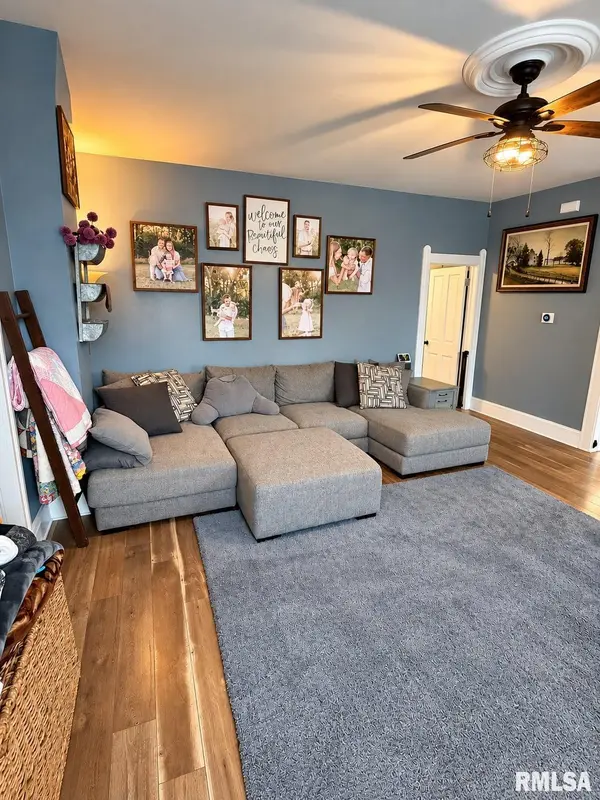 202 S Warsaw ST, Ursa, IL 62376-1131