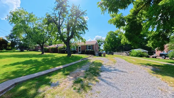 3915 E Ridge Dr, Nashville, TN 37211
