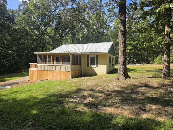 372 Catfish Rd, Buchanan, TN 38222
