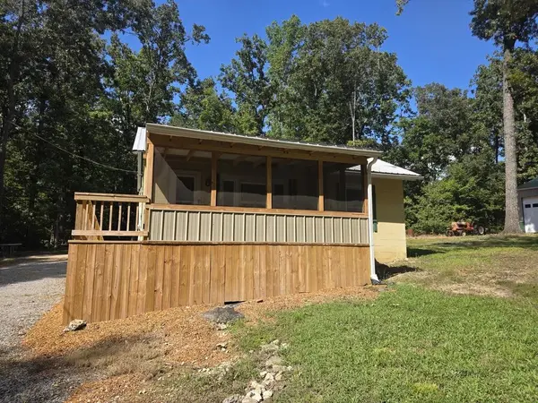 372 Catfish Rd, Buchanan, TN 38222