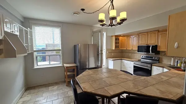 41 Dunlop ST E #1, Barrie, ON L4M 1L2