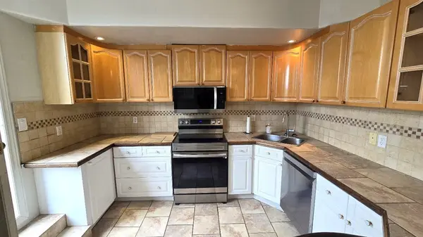 41 Dunlop ST E #1, Barrie, ON L4M 1L2