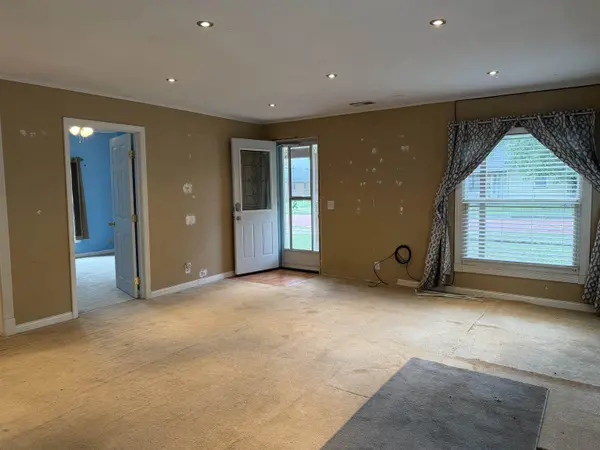 216 W C, Kingman, KS 67068
