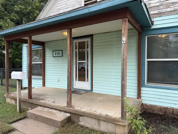 216 W C, Kingman, KS 67068