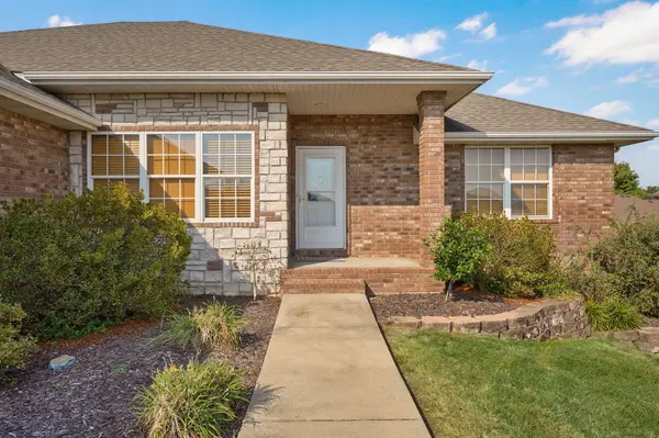905 N 21st AVE, Ozark, MO 65721