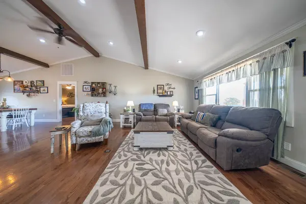 1387 County Road 201, Alton, MO 65606