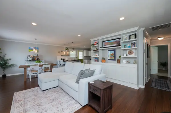 10 Meadowview DR, Taylors, SC 29687