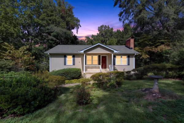403 Redbird LN, Landrum, SC 29356