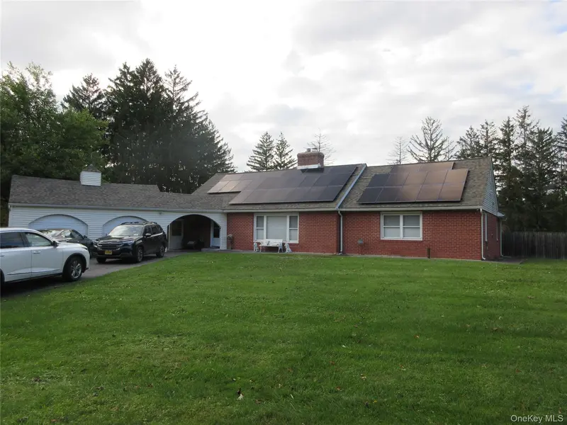 51 Overhill RD, Middletown, NY 10940