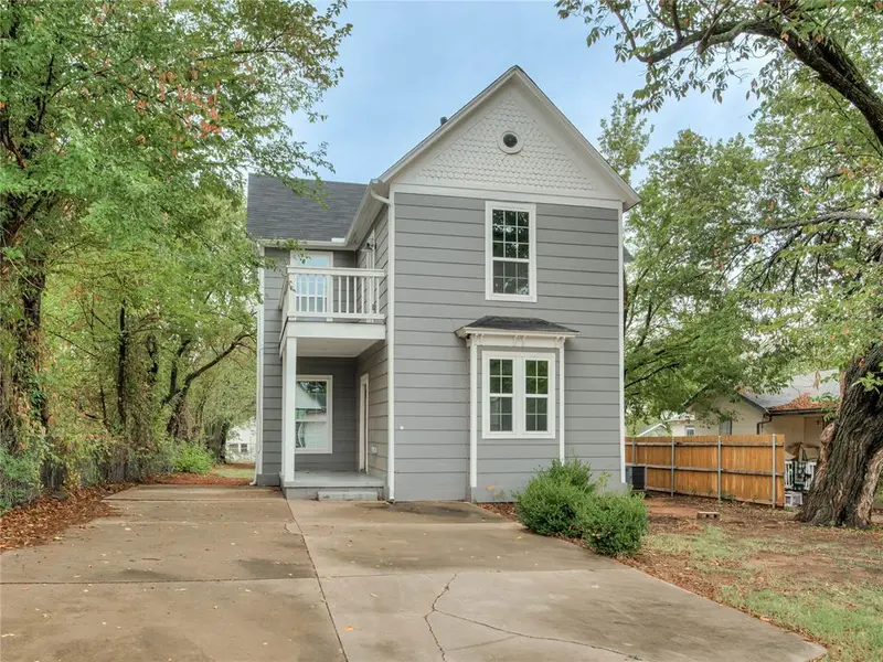 517 E Perkins AVE, Guthrie, OK 73044