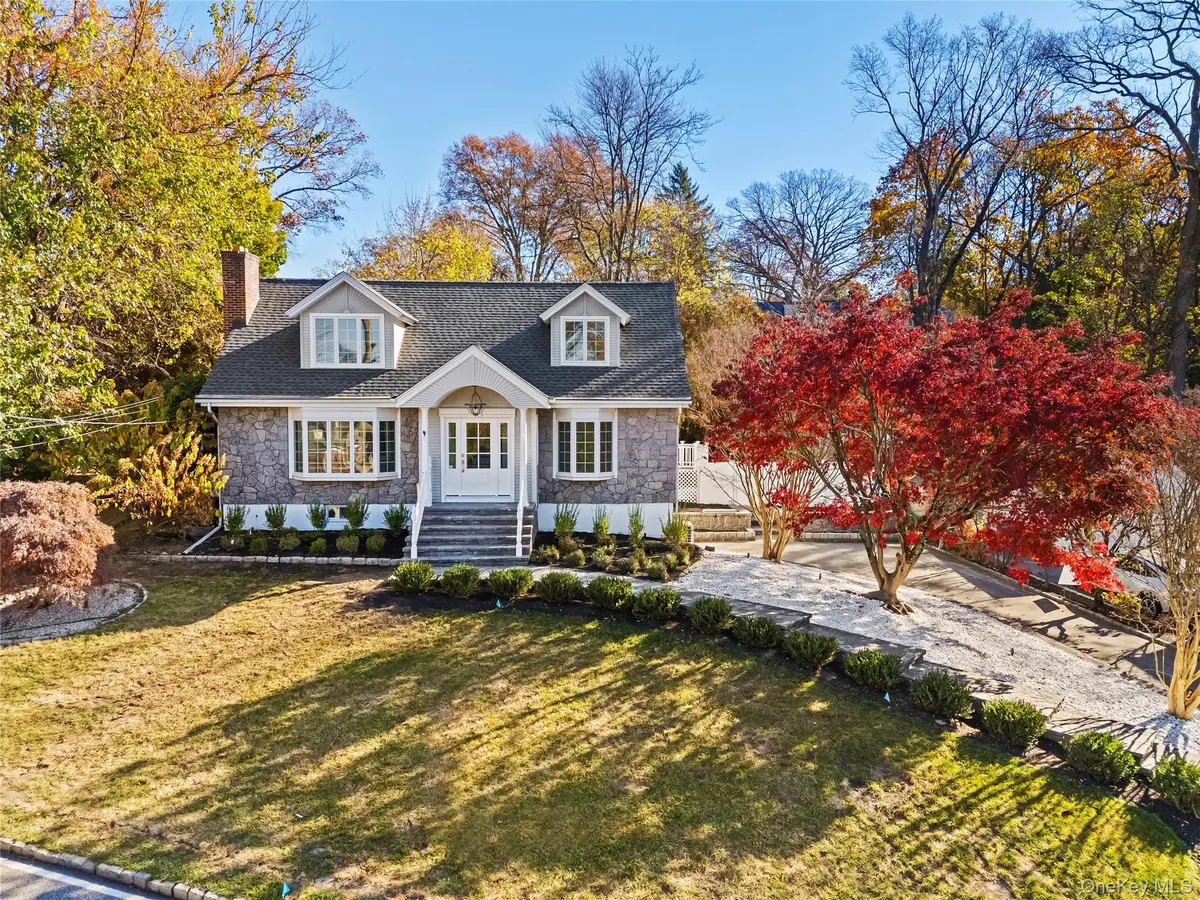 67 Heatherdell RD, Ardsley, NY 10502