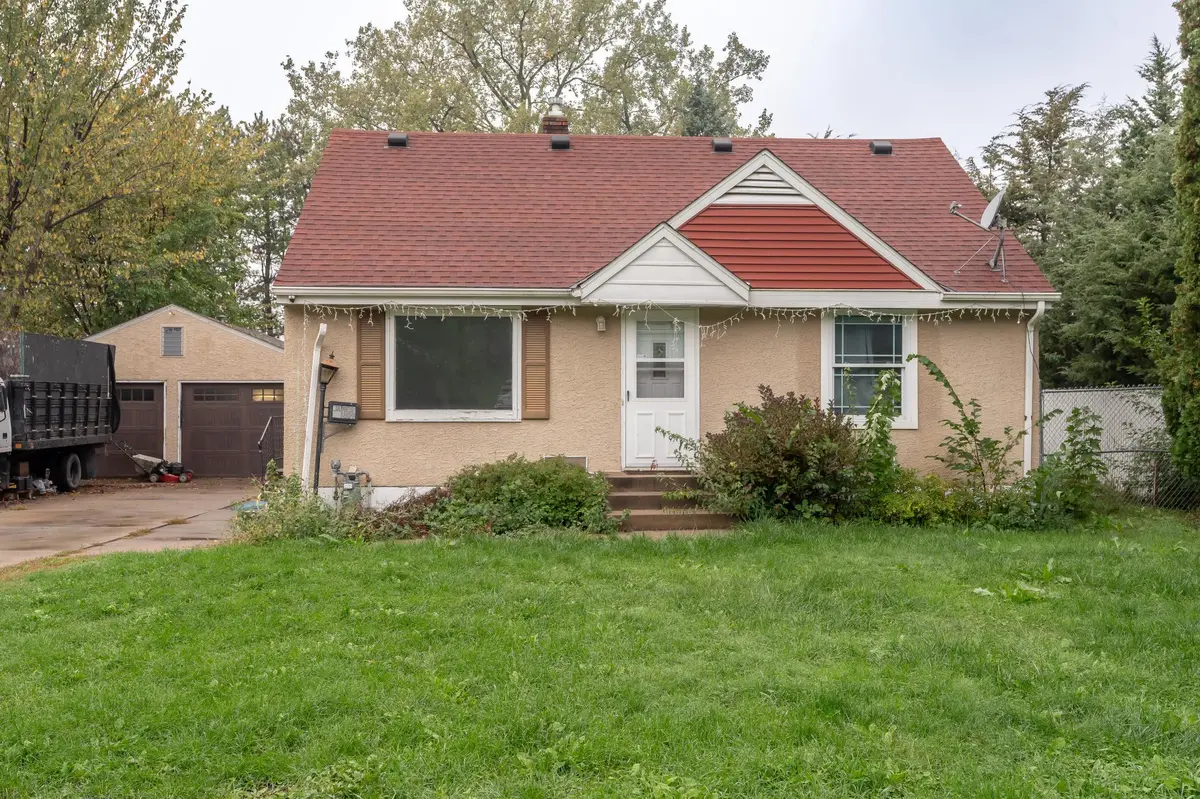 1809 Jackson ST, Maplewood, MN 55117
