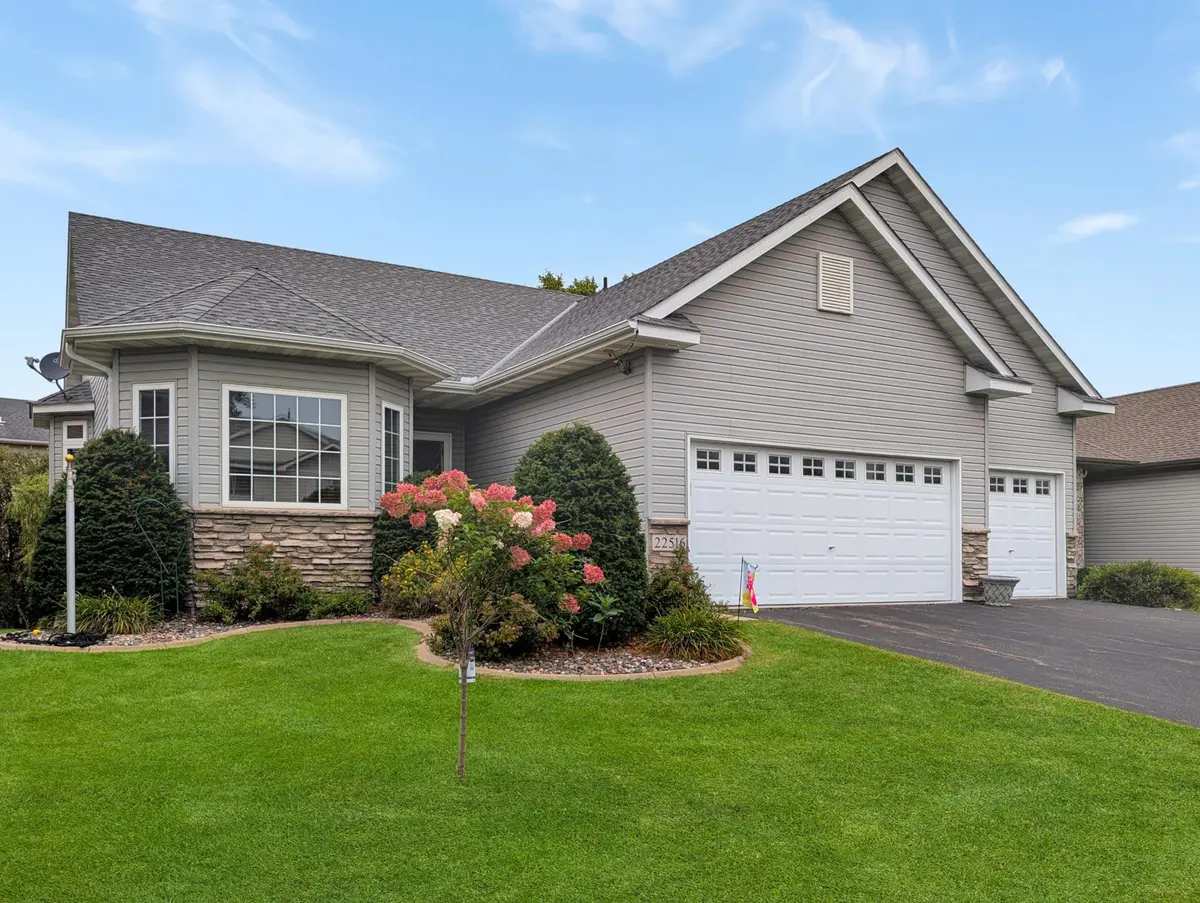 22516 Evergreen CIR, Forest Lake, MN 55025