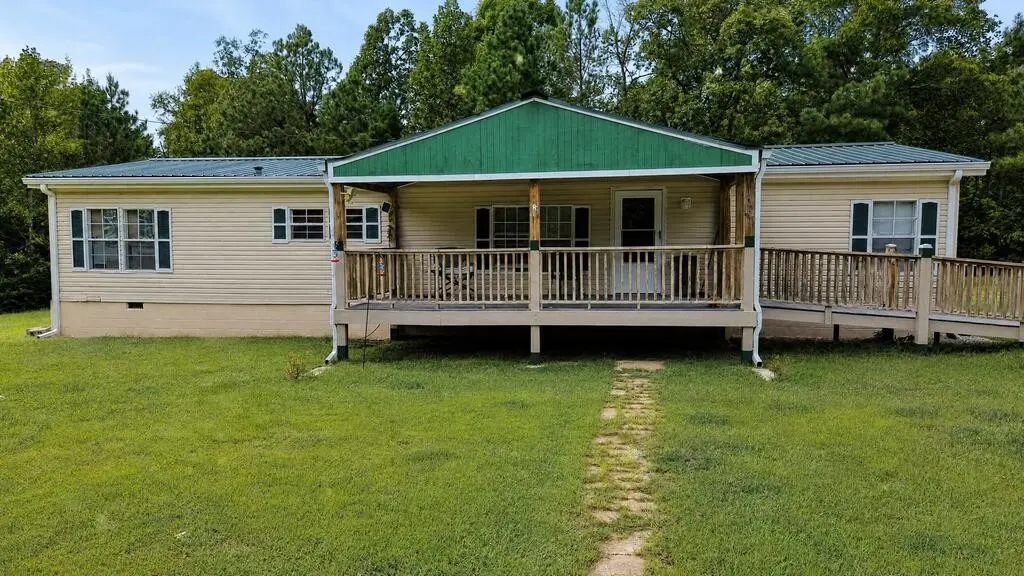 2985 James Walker Rd, Camden, TN 38320