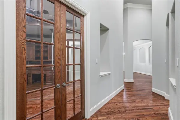 11831 Brookhill Lane, Dallas, TX 75230