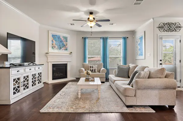 4034 Geary ST, Round Rock, TX 78681