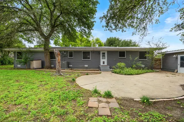 2215 N 9th ST, Temple, TX 76501