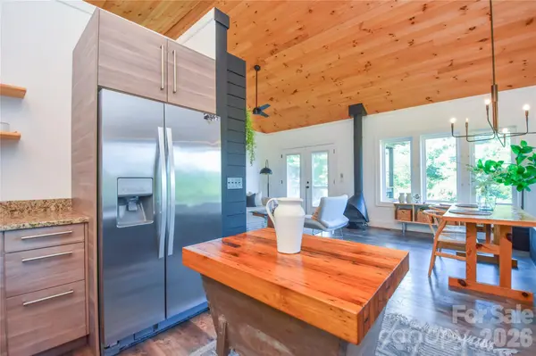 119 Loggers TRL, Blowing Rock, NC 28605