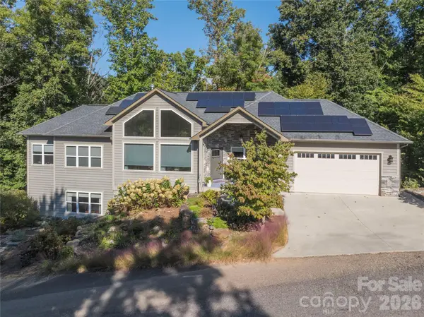 18 Herron View LN, Weaverville, NC 28787