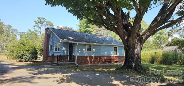 75 Oak Hill DR, Asheville, NC 28806