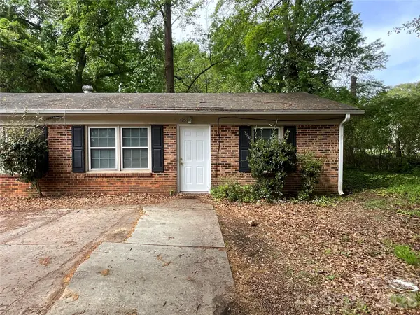 423 N Carpenter ST, Gastonia, NC 28054