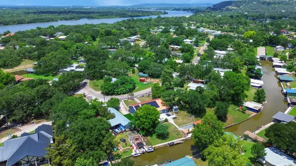 221 County Road 136C, Kingsland, TX 78639