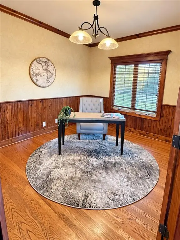 1007 Burr Oak LN, Grain Valley, MO 64029