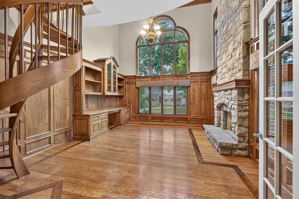 1416 Woodbury DR, Liberty, MO 64068