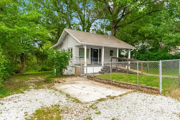 11410 E 25th ST #S, Independence, MO 64052